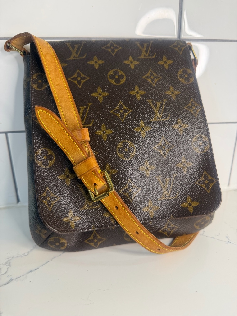 Louis Vuitton Monogram Musette Salsa Short bag w/ printed COA